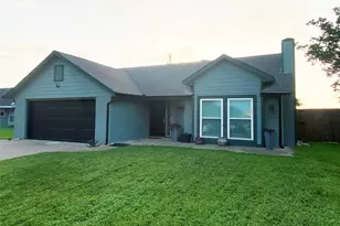 331 Egret Cir, East Tawakoni, TX 75472 - Photo 1