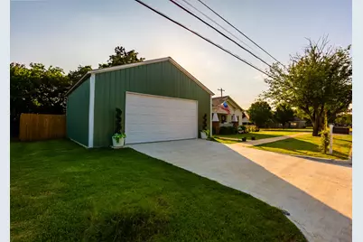 611 Grayson Street, Nocona, TX 76255 - Photo 38