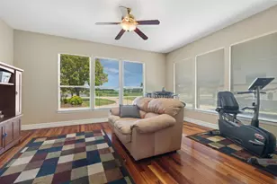 327 Lakeside Dr, Shady Shores, TX 76208 - Photo 14