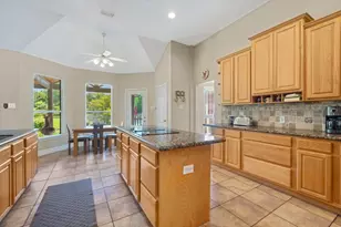 327 Lakeside Dr, Shady Shores, TX 76208 - Photo 10