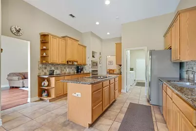 327 Lakeside Drive, Shady Shores, TX 76208 - Photo 8