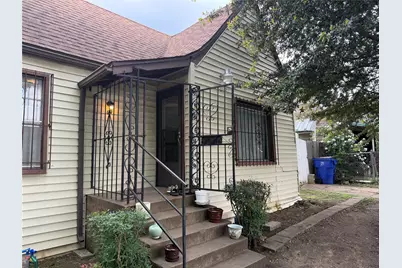 1018 E Woodin Boulevard, Dallas, TX 75216 - Photo 2