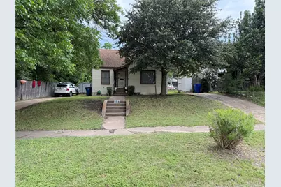 1018 E Woodin Boulevard, Dallas, TX 75216 - Photo 1