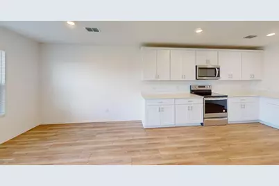 882 Breakwater Drive, Princeton, TX 75407 - Photo 4