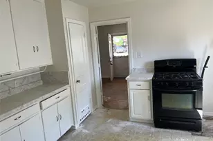 3423 Texas Dr, Dallas, TX 75211 - Photo 8