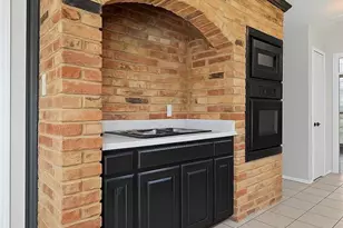 3413 Hightrail Ln, Garland, TX 75043 - Photo 2
