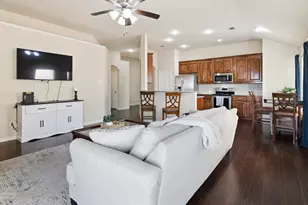 9236 Hunters Ct, White Settlement, TX 76108 - Photo 16