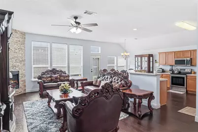 1640 Nashwood Drive, Grand Prairie, TX 75051 - Photo 8