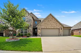 252 Lillian Ln, Waxahachie, TX 75165 - Photo 2