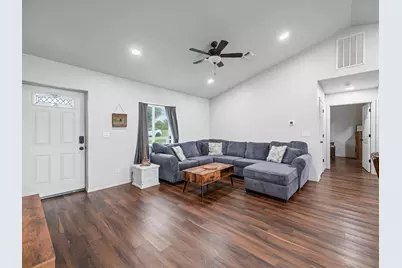 106 Edith Street, Bowie, TX 76230 - Photo 4