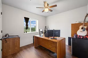 106 Edith St, Bowie, TX 76230 - Photo 12