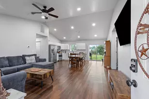 106 Edith St, Bowie, TX 76230 - Photo 2