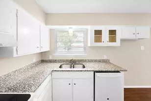 402 Vernet St, Richardson, TX 75080 - Photo 8