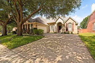 2401 Brown Bear Way, Euless, TX 76039 - Photo 1
