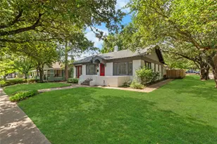 1921 Ben Hall Ct, Fort Worth, TX 76110 - Photo 4