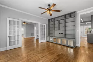 1921 Ben Hall Ct, Fort Worth, TX 76110 - Photo 16