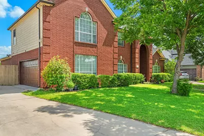 716 Coal Creek Drive, Mansfield, TX 76063 - Photo 2
