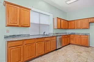 716 Coal Creek Dr, Mansfield, TX 76063 - Photo 10