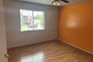 312 Victoria, Grand Prairie, TX 75052 - Photo 10