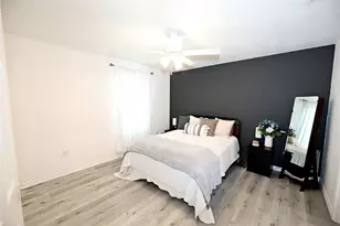 212 E Clay St, Bowie, TX 76230 - Photo 4