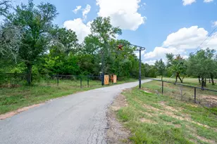 8424 Paluxy, Tolar, TX 76476 - Photo 10
