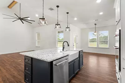1754 Riverview Drive, Cleburne, TX 76033 - Photo 8
