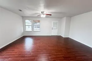 111 Forest Park Ln, Red Oak, TX 75154 - Photo 6