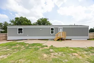 4200 Cortez Ct, Granbury, TX 76048 - Photo 4