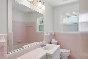 532 Lindenwood Dr, Lancaster, TX 75134 - Photo 14