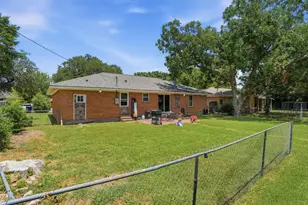 532 Lindenwood Dr, Lancaster, TX 75134 - Photo 18