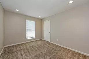 1217 Meadow Creek Dr, Lancaster, TX 75146 - Photo 14