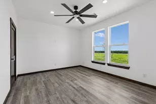 835 Clb Lk Rd, Whitesboro, TX 76273 - Photo 16