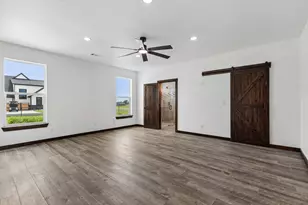 835 Clb Lk Rd, Whitesboro, TX 76273 - Photo 10