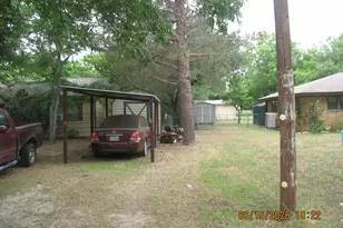 214 Southwest Dr, Clyde, TX 79510 - Photo 2