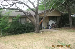 214 Southwest Dr, Clyde, TX 79510 - Photo 4
