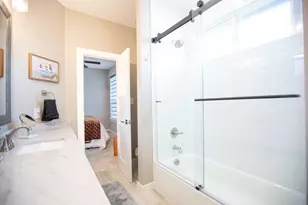 176 Lakeview Cir, Pilot Point, TX 76258 - Photo 22