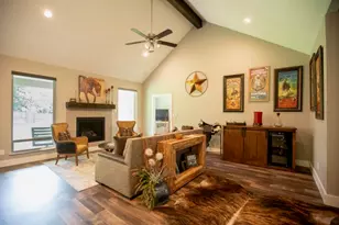 176 Lakeview Cir, Pilot Point, TX 76258 - Photo 4