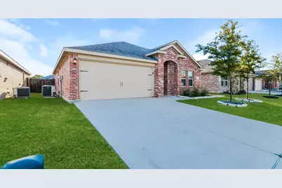 1218 Meadow Creek Drive, Princeton, TX 75407 - Photo 2