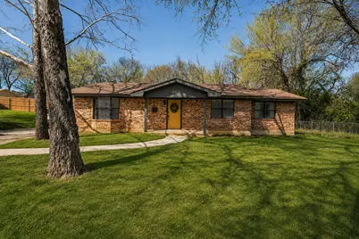 302 W Hale Avenue, Decatur, TX 76234 - Photo 1