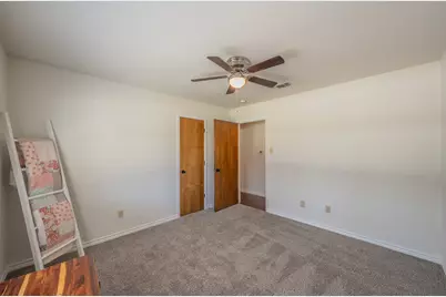 302 W Hale Avenue, Decatur, TX 76234 - Photo 22