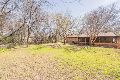 302 W Hale Avenue, Decatur, TX 76234 - Photo 30