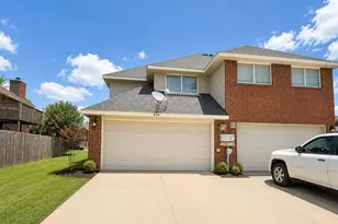 432 Chestnut Ln, DeSoto, TX 75115 - Photo 2