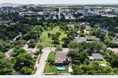 433 N East Street, Arlington, TX 76011 - Photo 2