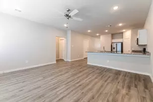 310 Niki Dr, Lewisville, TX 75057 - Photo 6
