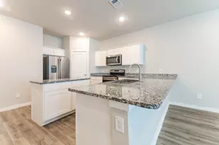 310 Niki Dr, Lewisville, TX 75057 - Photo 10