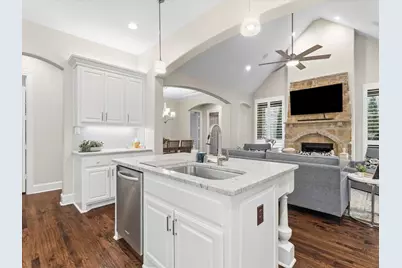 630 The Lakes Boulevard, Lewisville, TX 75056 - Photo 18