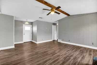 1125 Pleasant Valley Road, Garland, TX 75040 - Photo 8