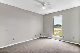 1125 Pleasant Valley Rd, Garland, TX 75040 - Photo 16
