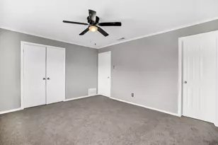 1125 Pleasant Valley Rd, Garland, TX 75040 - Photo 14