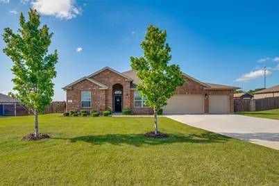 304 Amber Lane, Nevada, TX 75173 - Photo 2